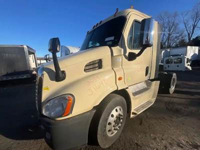 Freightliner Cascadia 113 Cab Assembly