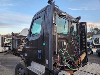 Freightliner Cascadia 116 Cab Assembly for a 2020 Freightliner Cascadia 116 Day Cab