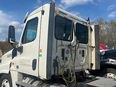 Freightliner Cascadia 125 Cab Assembly