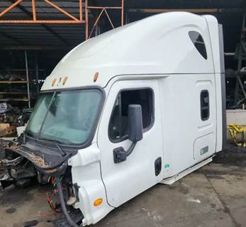 Freightliner Cascadia 125 Cab Assembly