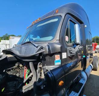 Freightliner Cascadia 125 Cab Assembly