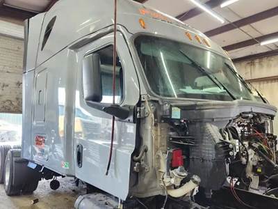 Freightliner Cascadia 126 Cab Assembly