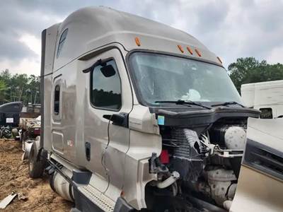 Freightliner Cascadia 126 Cab Assembly