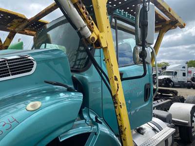Freightliner M2 112 Cab Assembly for a 2014 Freightliner M2 112 Medium Duty