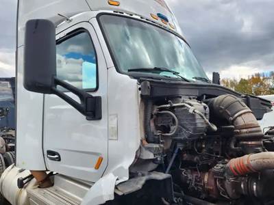 Peterbilt 579 Cab Assembly