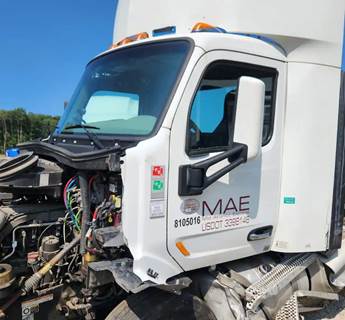 Peterbilt 579 Cab Assembly