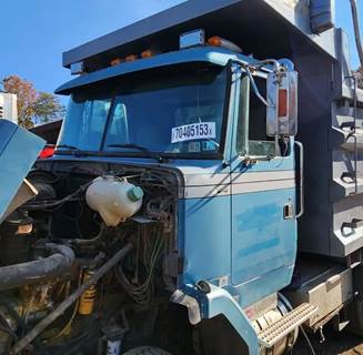 Volvo / WhiteGMC Autocar ACL64 Cab Assembly for a 1994 White AUTOCAR ACL64