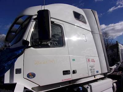 Volvo VNL Cab Assembly