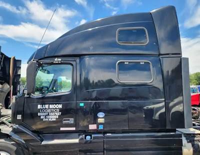 Volvo VNL Cab Assembly