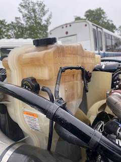 Freightliner Cascadia 125 Coolant Reservoir