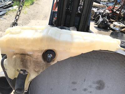 Freightliner Cascadia 125 Coolant Reservoir