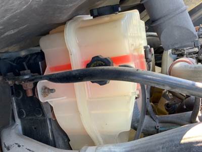 Freightliner Cascadia 125 Coolant Reservoir