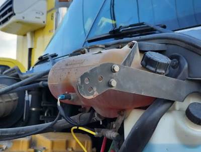 Freightliner Columbia 120 Coolant Reservoir