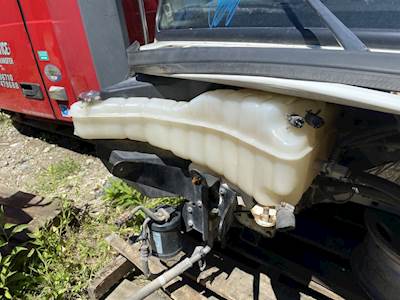 Freightliner M2 106 Coolant Reservoir