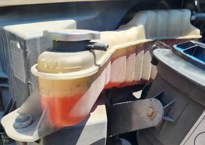 Freightliner M2 106 Coolant Reservoir