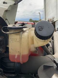 International 7300 Coolant Reservoir