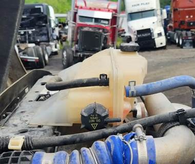Kenworth T880 Coolant Reservoir