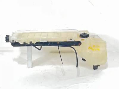 Mack Pinnacle CXU612 Coolant Reservoir for a 2013 Mack CXU612