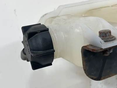 Mack Pinnacle CXU612 Coolant Reservoir for a 2013 Mack CXU612 For Sale ...
