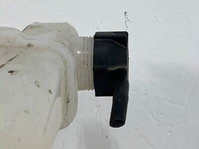 Mack Pinnacle CXU612 Coolant Reservoir for a 2013 Mack CXU612 For Sale ...