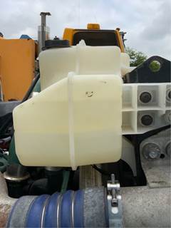 Volvo VNL Coolant Reservoir