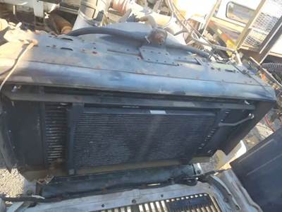 Volvo / WhiteGMC WG64T Cooling Assembly for a 1995 Volvowhitegmc WG64T