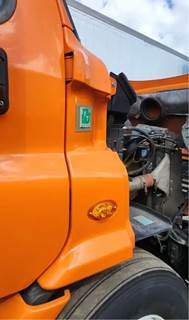 Freightliner Cascadia 113 Cowl