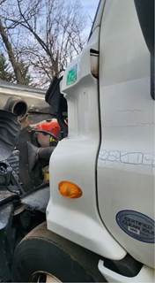 Freightliner Cascadia 113 Cowl