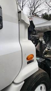 Freightliner Cascadia 113 Cowl