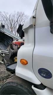 Freightliner Cascadia 113 Cowl