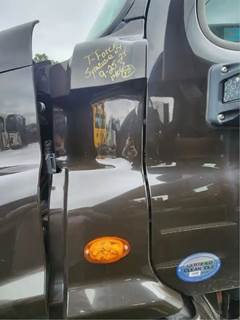 Freightliner Cascadia 113 Cowl