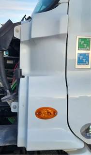 Freightliner Cascadia 113 Cowl