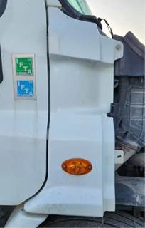 Freightliner Cascadia 113 Cowl