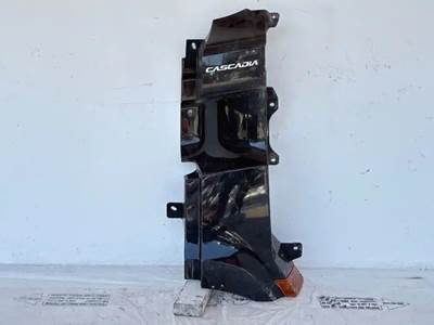 Freightliner Cascadia 116 Cowl for a 2019 Freightliner Cascadia 116 Day Cab