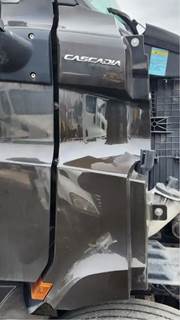 Freightliner Cascadia 116 Cowl for a 2020 Freightliner Cascadia 116 Day Cab