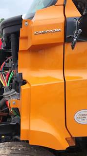 Freightliner Cascadia 116 Cowl for a 2019 Freightliner Cascadia 116 Day Cab