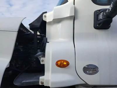 Freightliner Cascadia 125 Cowl
