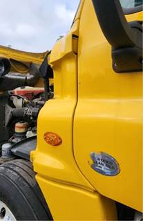 Freightliner Cascadia 125 Cowl