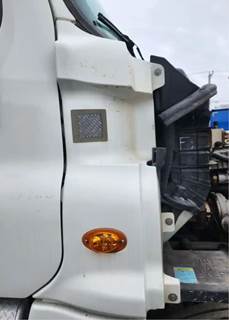 Freightliner Cascadia 125 Cowl