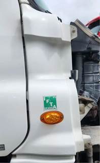 Freightliner Cascadia 125 Cowl