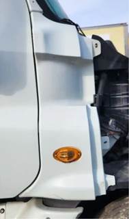 Freightliner Cascadia 125 Cowl