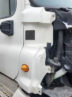 Freightliner Cascadia 125 Cowl