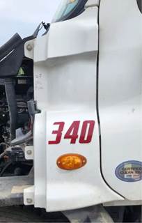 Freightliner Cascadia 125 Cowl