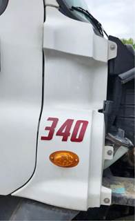 Freightliner Cascadia 125 Cowl