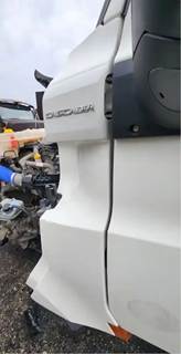 Freightliner Cascadia 126 Cowl