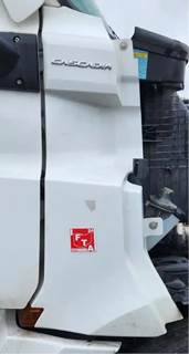 Freightliner Cascadia 126 Cowl