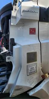 Freightliner Cascadia 126 Cowl