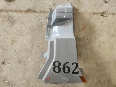 Freightliner Cascadia 126 Cowl