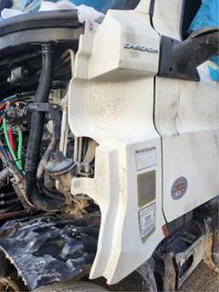 Freightliner Cascadia 126 Cowl