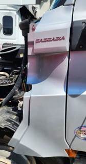 Freightliner Cascadia 126 Cowl